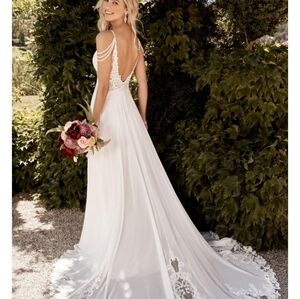 Ivory Wedding Dress